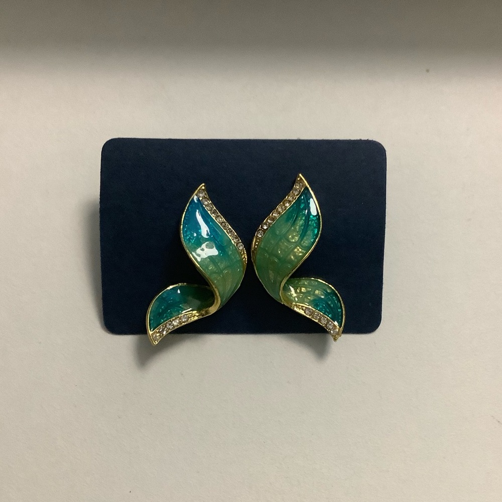 ✨SALE✨Butterfly Wing Rhinestone Women’s Earrings